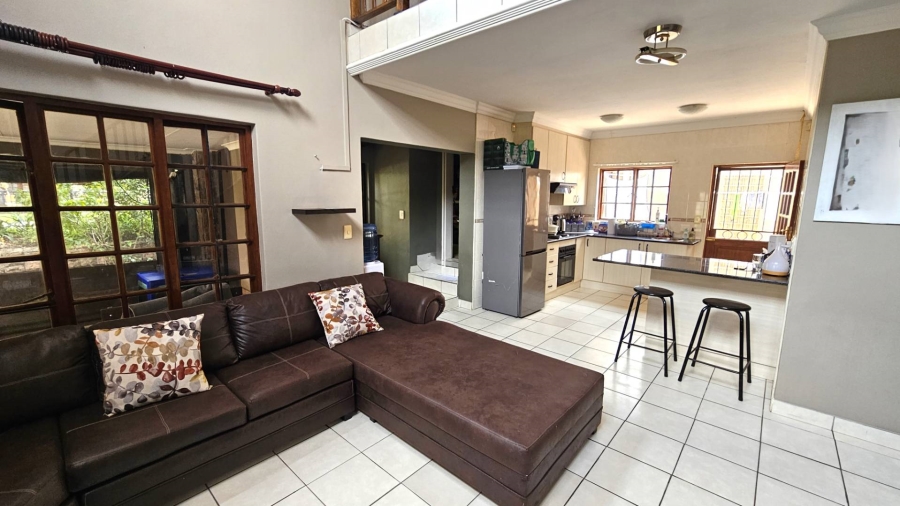 To Let 3 Bedroom Property for Rent in Meerhof North West